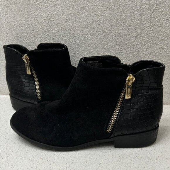 Nine West Black Ankle Boots with Gold Zipper for girls size 2! - Picture 1 of 4